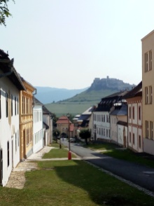 Utsikt mot Zipser Burg från Spisska Kapitulna.